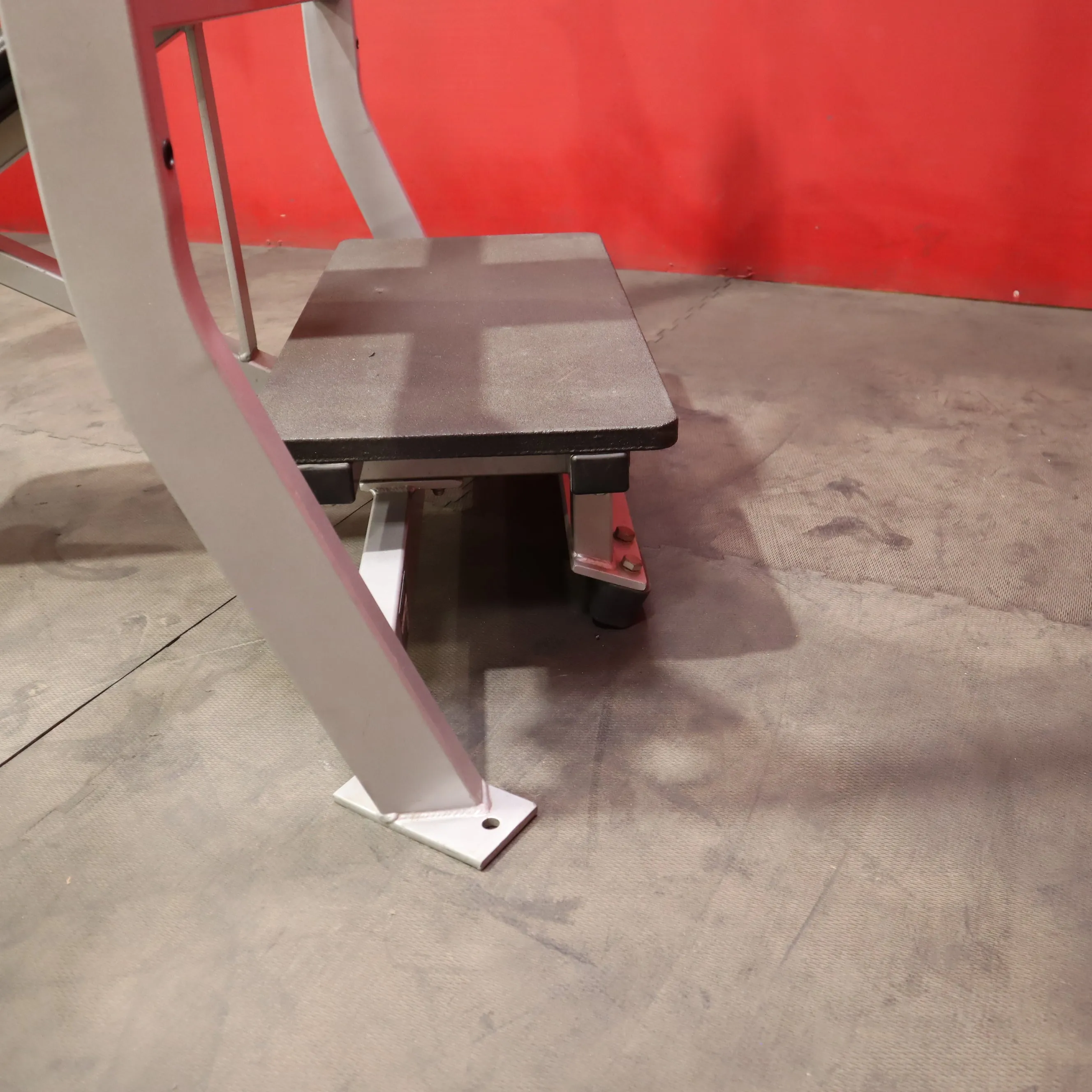 Hammer Strength Olympic Incline Bench Press (Used)