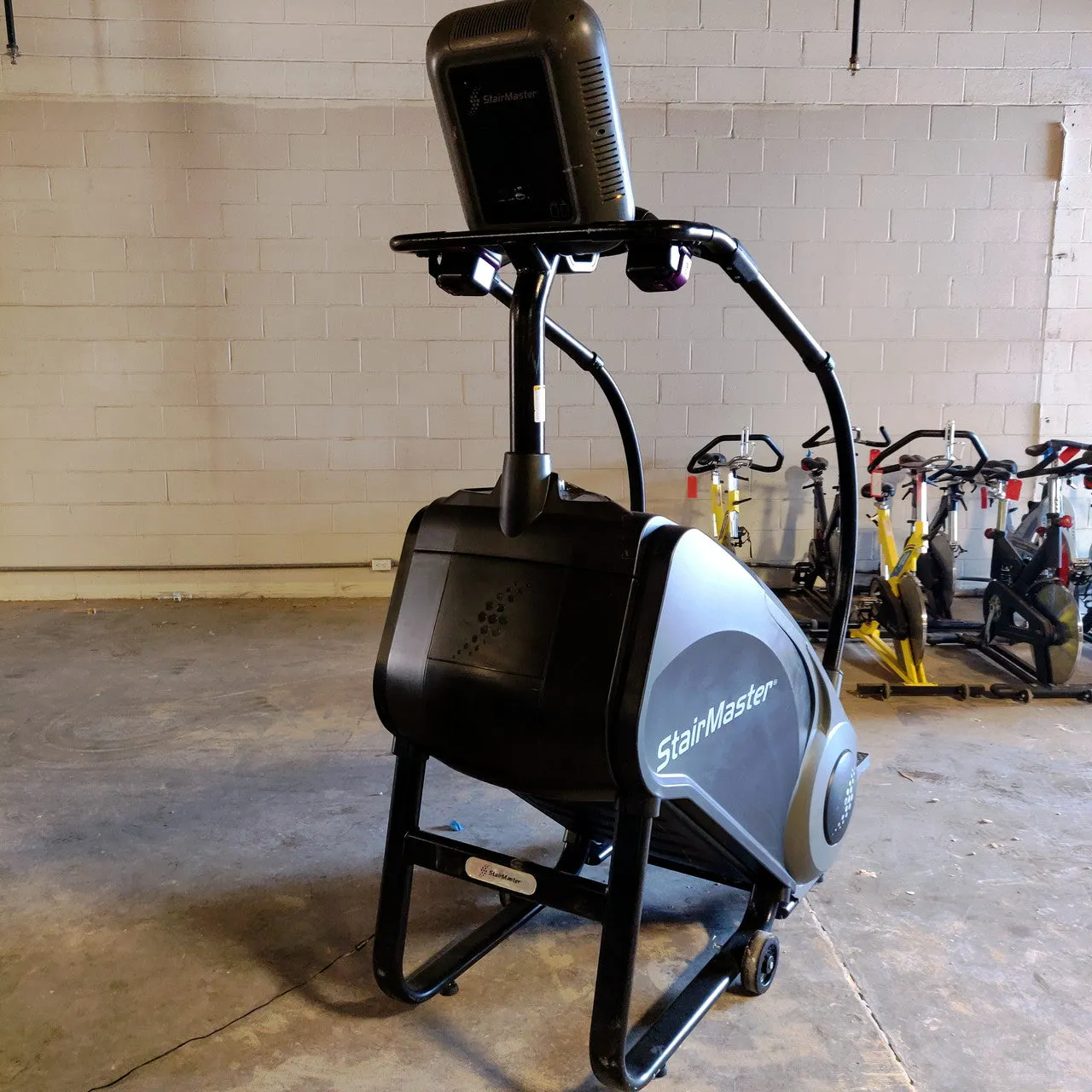 LIKE NEW Stairmaster Gauntlet 8 Series Stairclimber