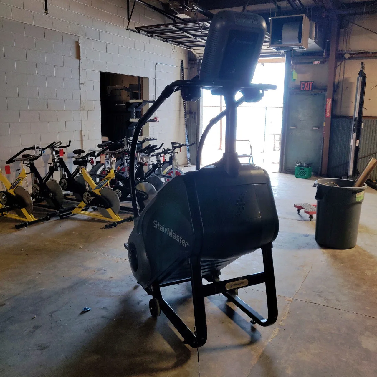 LIKE NEW Stairmaster Gauntlet 8 Series Stairclimber