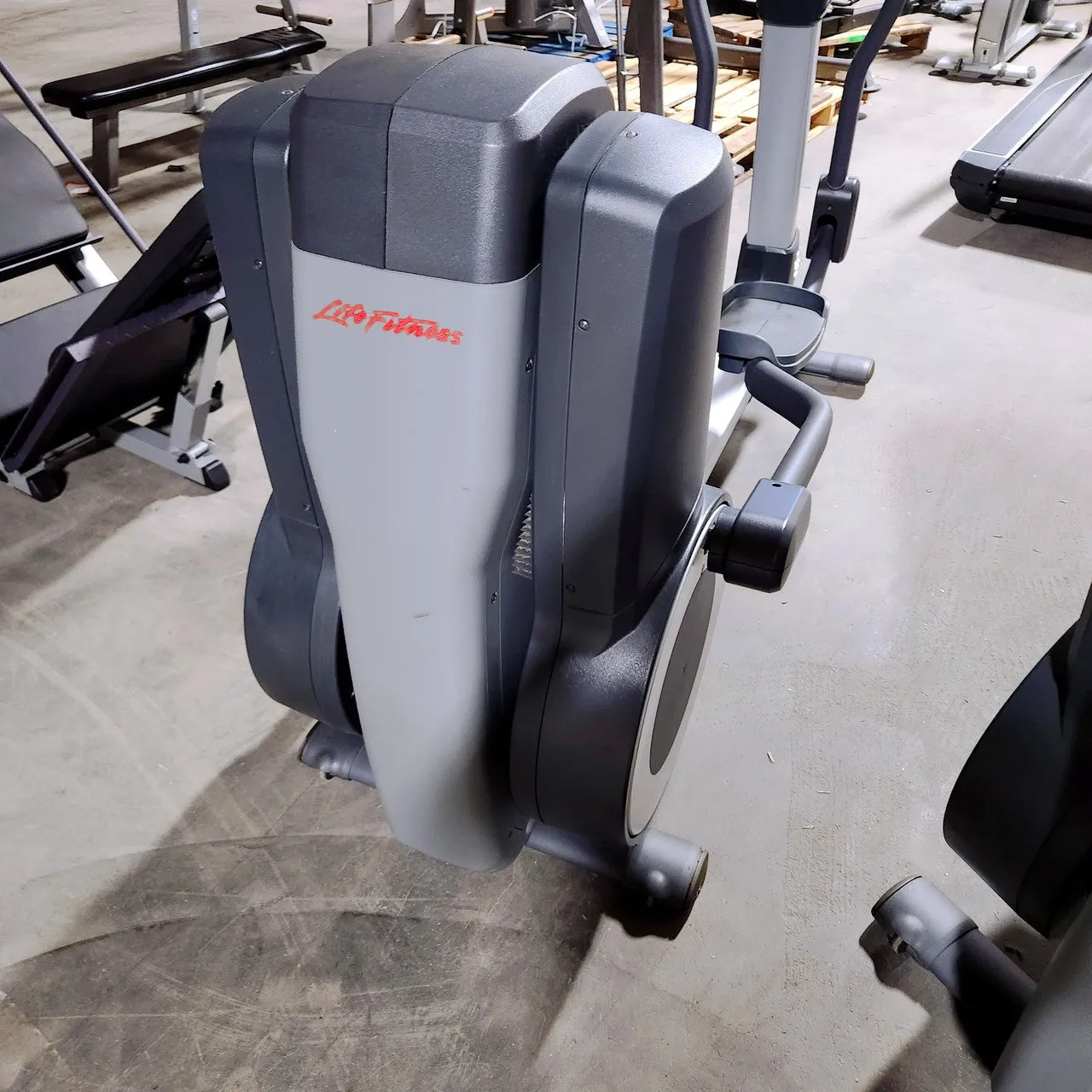 Refurbished Life Fitness 95X Elliptical with Engage Console