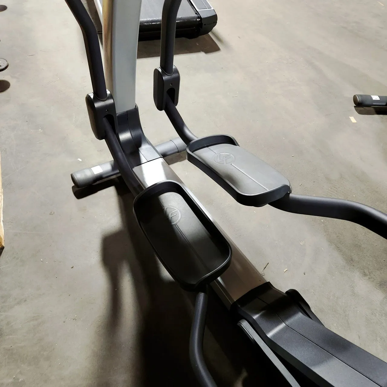 Refurbished Life Fitness 95X Elliptical with Engage Console