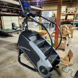 Stairmaster 8G Gauntlet Stepper Stair Climber Stepclimber